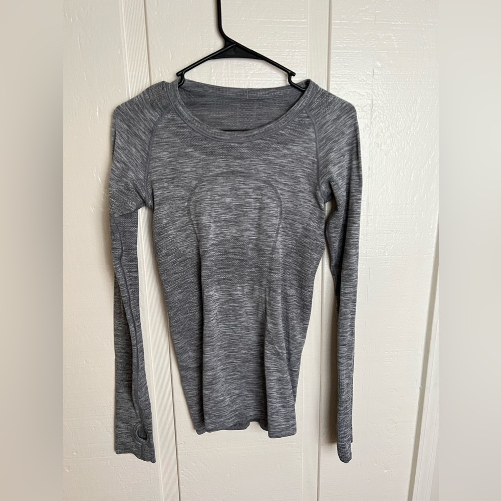 Lululemon Long Sleeve Size 4